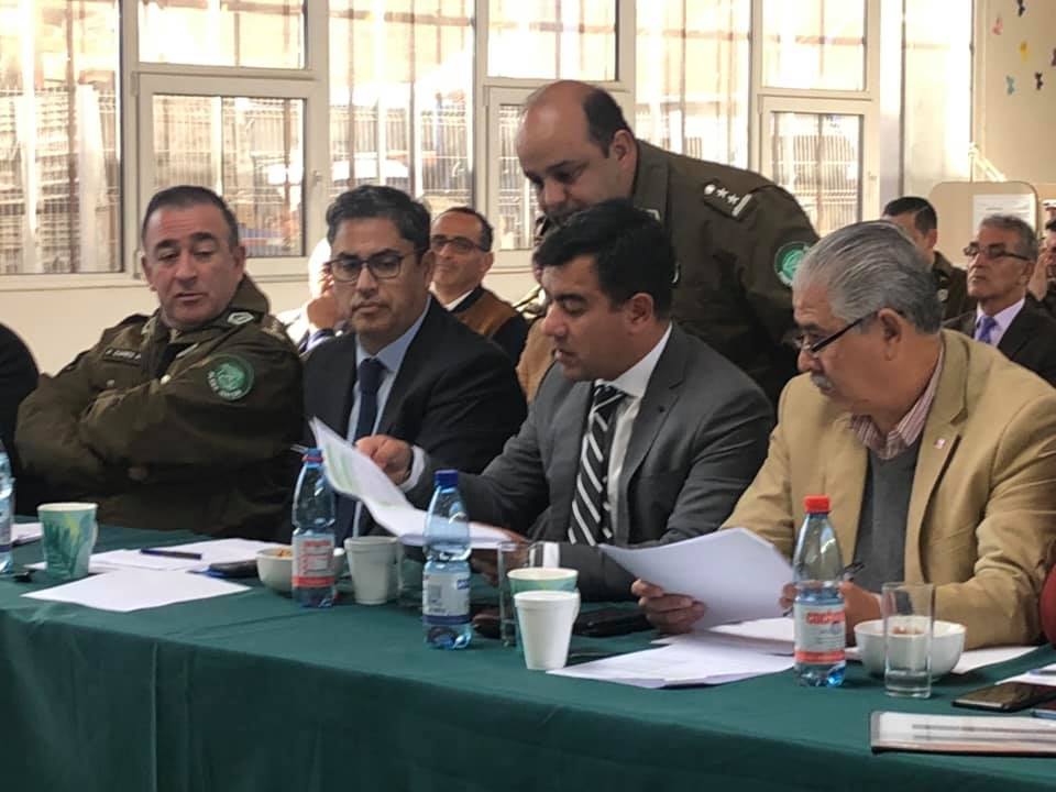 LOS ANDES: Gobernador Sergio Salazar encabezó reunión con carabineros que busca bajar índices de delincuencia.