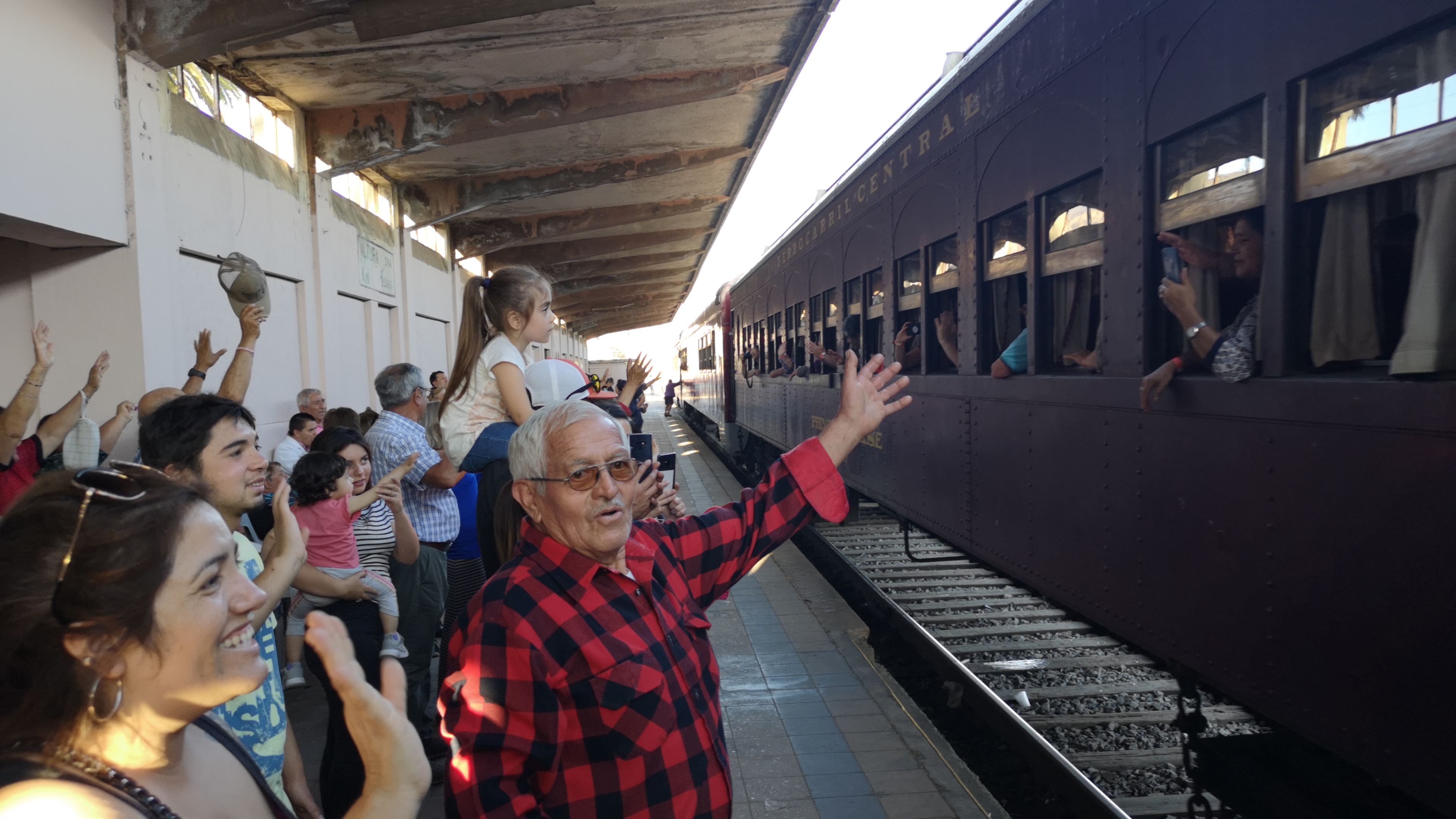 LLAY LLAY: Alcalde Edgardo González cree que llegada del tren a la comuna se encuentra más cerca con anuncio de plan “Chile Sobre Rieles”