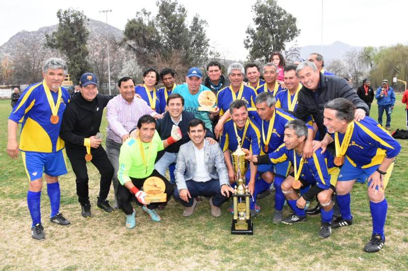 LOS ANDES: Club Deportivo Víctor Adasme se corona campeón de la Liga Súper Senior