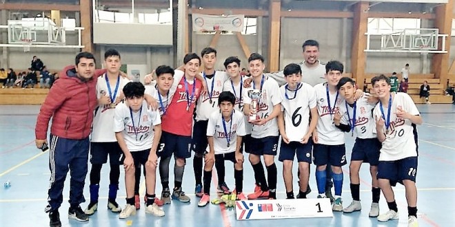 LOS ANDES: Liceo Mixto se tituló campeón regional de futsal sub 14 en los Juegos Deportivos Escolares