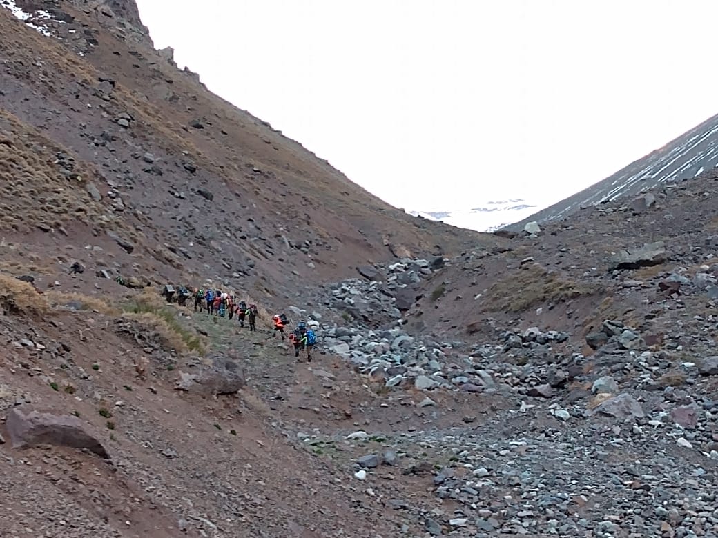 LOS ANDES: Personal de Emergencia realiza búsqueda de excursionista  tras avalancha en sector El Bastión en Ojos de Agua