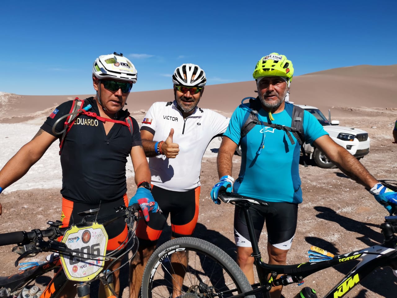 DEPORTE: Hermanos Mayega parten a Uruguay a competir en el Scott Marathon de Mountain Bike