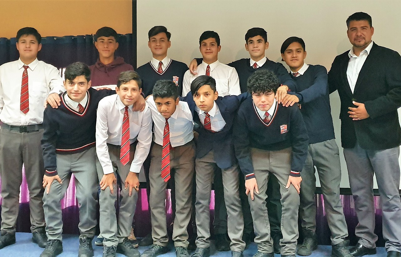 DEPORTE: Liceo Mixto reconoció a sus estudiantes campeones regionales sub 14 de futsal