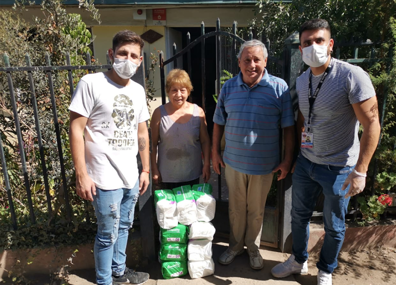 SAN FELIPE: Municipio refuerza el autocuidado y realiza entrega domiciliaria de pañales a pacientes postrados