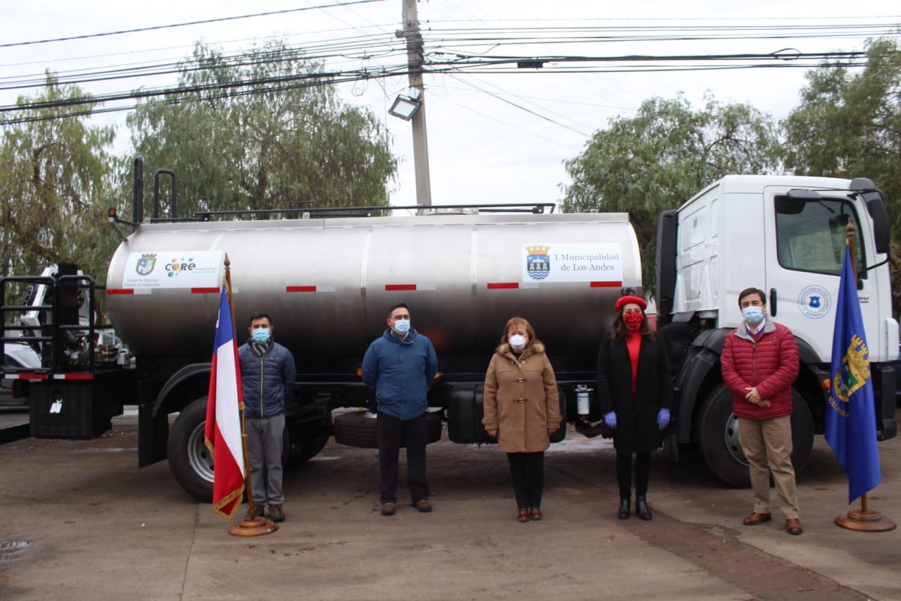 PROVINCIA: GORE entrega camiones aljibes a municipios de la Provincia de Los Andes