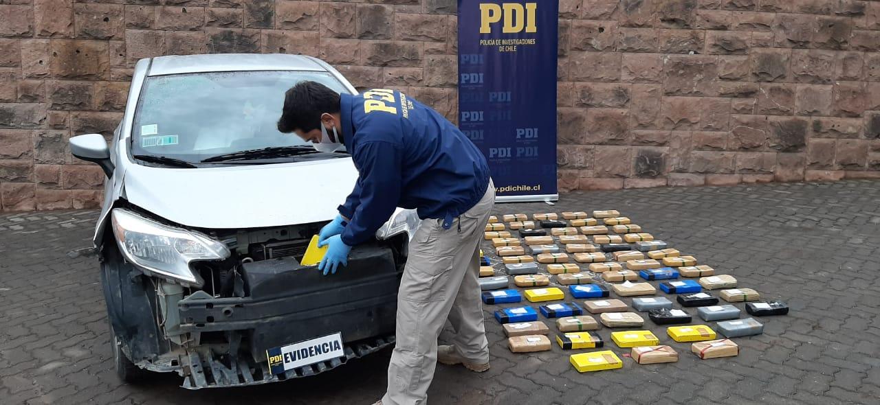 LOS ANDES: PDI incauta más de 78 kilos de cocaína y cocaína base oculta en un automóvil