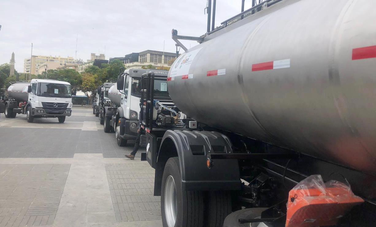 LOS ANDES: La provincia recibe 4 camiones aljibes por parte de Gobierno Regional: “Estos camiones son un recurso importante para paliar la situación de crisis hídrica”, Señaló Consejera Regional María Victoria Rodríguez