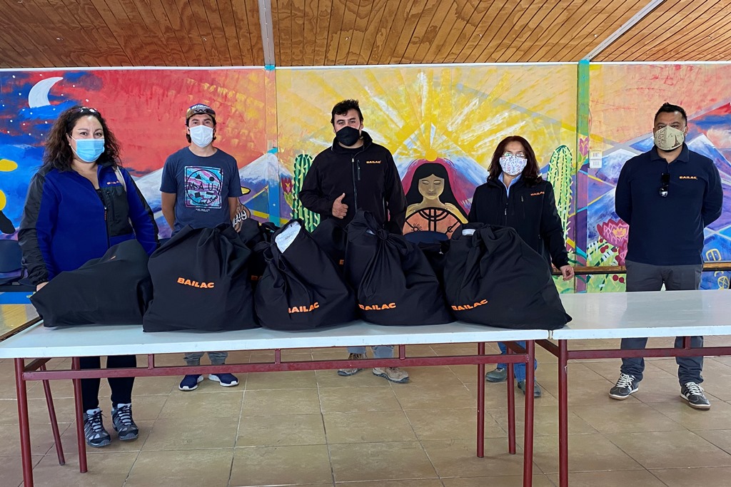 LOS ANDES: Alumnos de Liceo República Argentina reciben donación de alimentos de Empresa Bailac