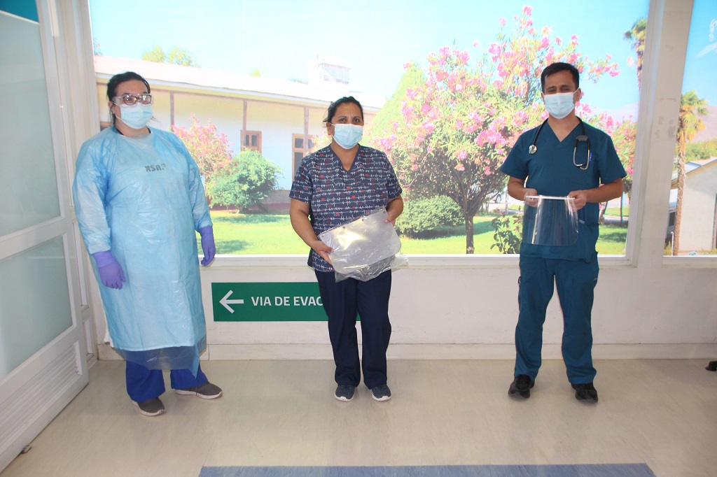PUTAENDO: Fundación Cardiovascular Dr. Jorge Kaplan Meyer donó 60 escudos faciales para funcionarios del Hospital San Antonio