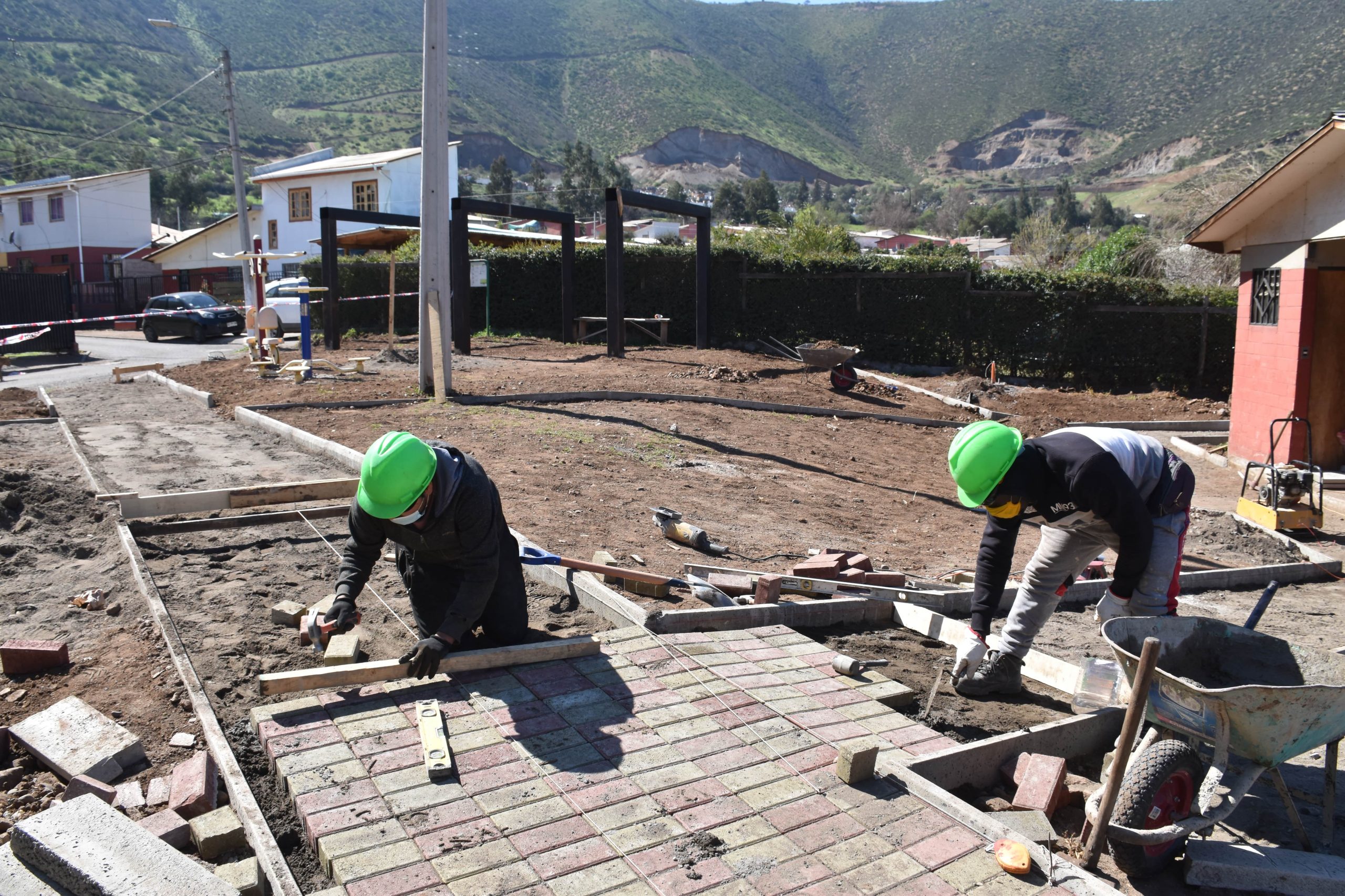LLAY LLAY: Avanzan obras de construcción de anhelada plaza en Villa El Mirador