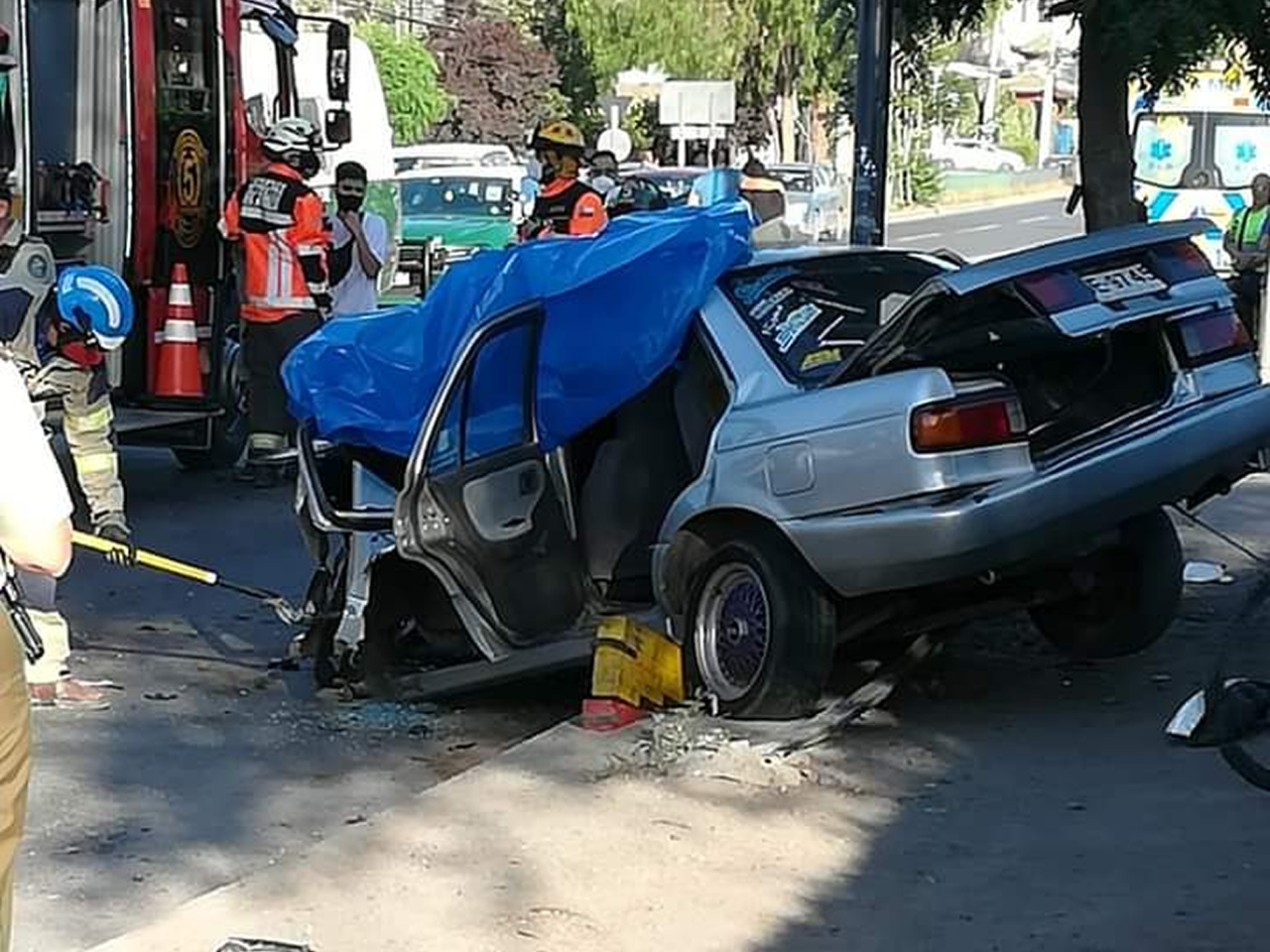 LOS ANDES: Violento accidente entre un colectivo y otro automóvil deja una persona fallecida y cinco heridos