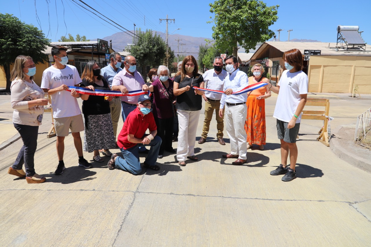 LOS ANDES: Calle Vicuña en Villa El Porvenir ya fue entregada a uso de la comunidad tras su pavimentación