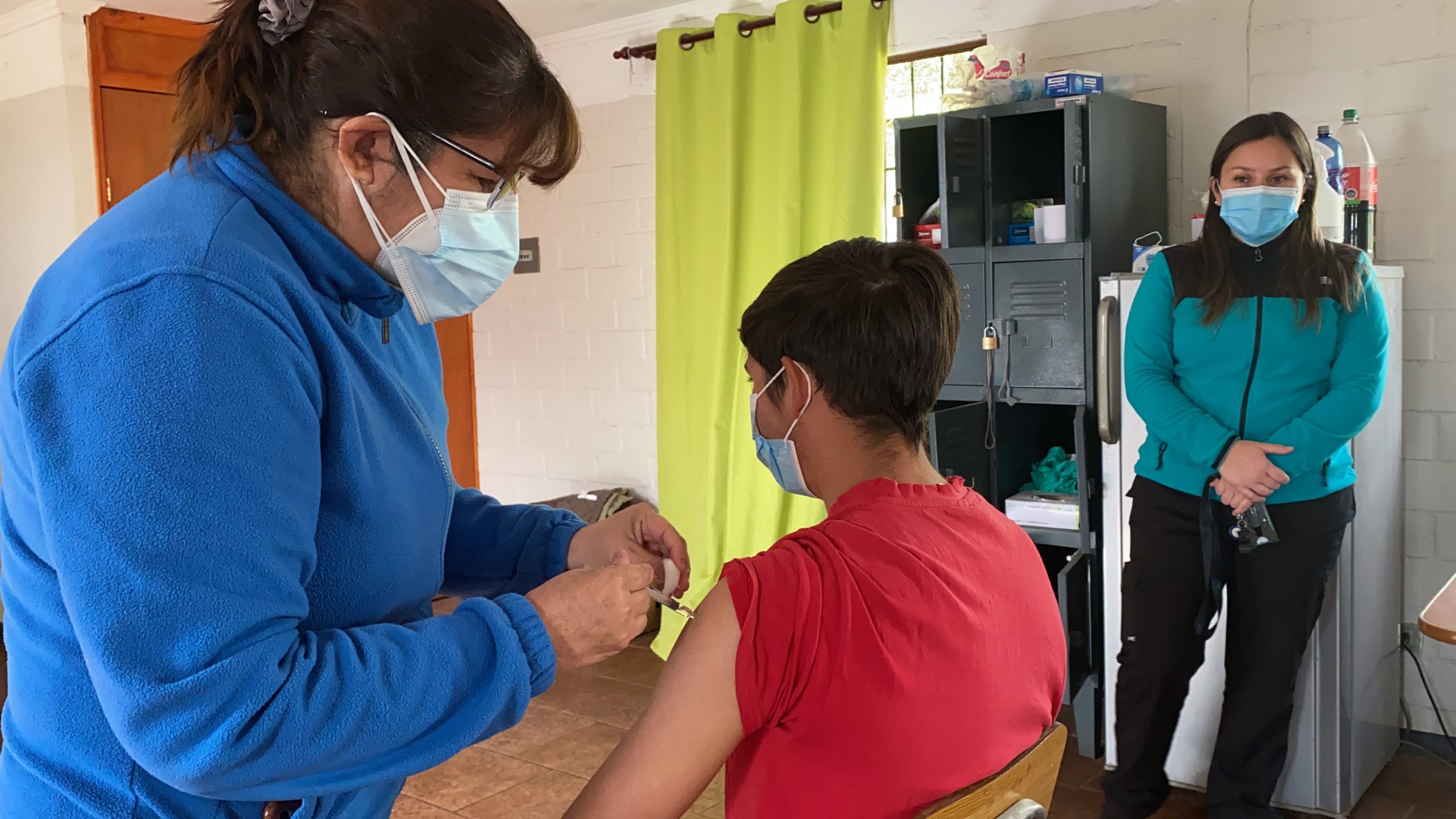 LOS ANDES: Cesfam Centenario refuerza vacunación contra Covid19 e influenza en terreno