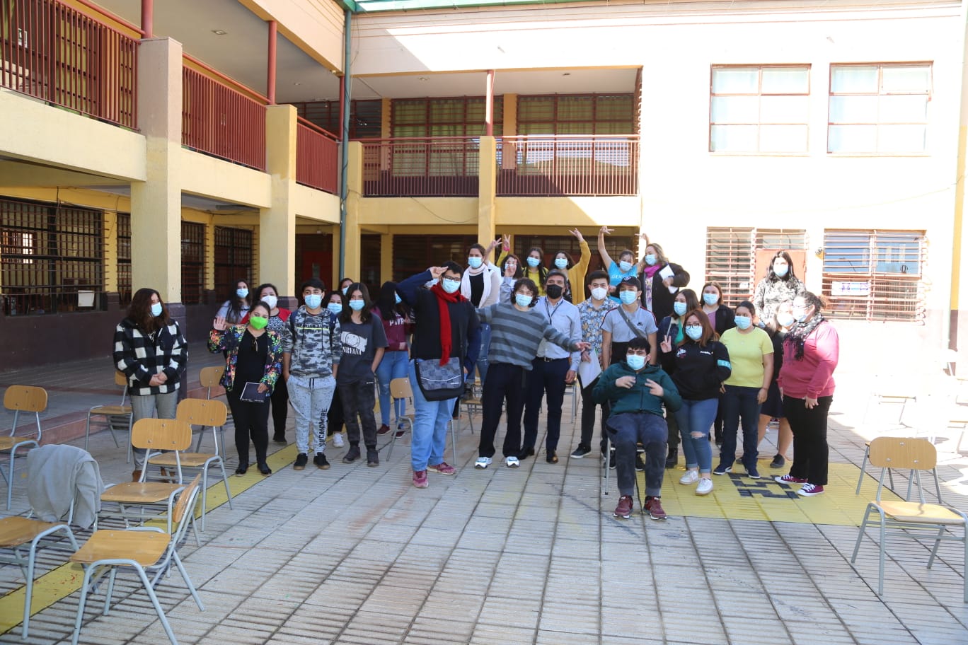 EDUCACIÓN: Exitoso primer diálogo entre alcalde Ortega y estudiantes del Liceo San Esteban