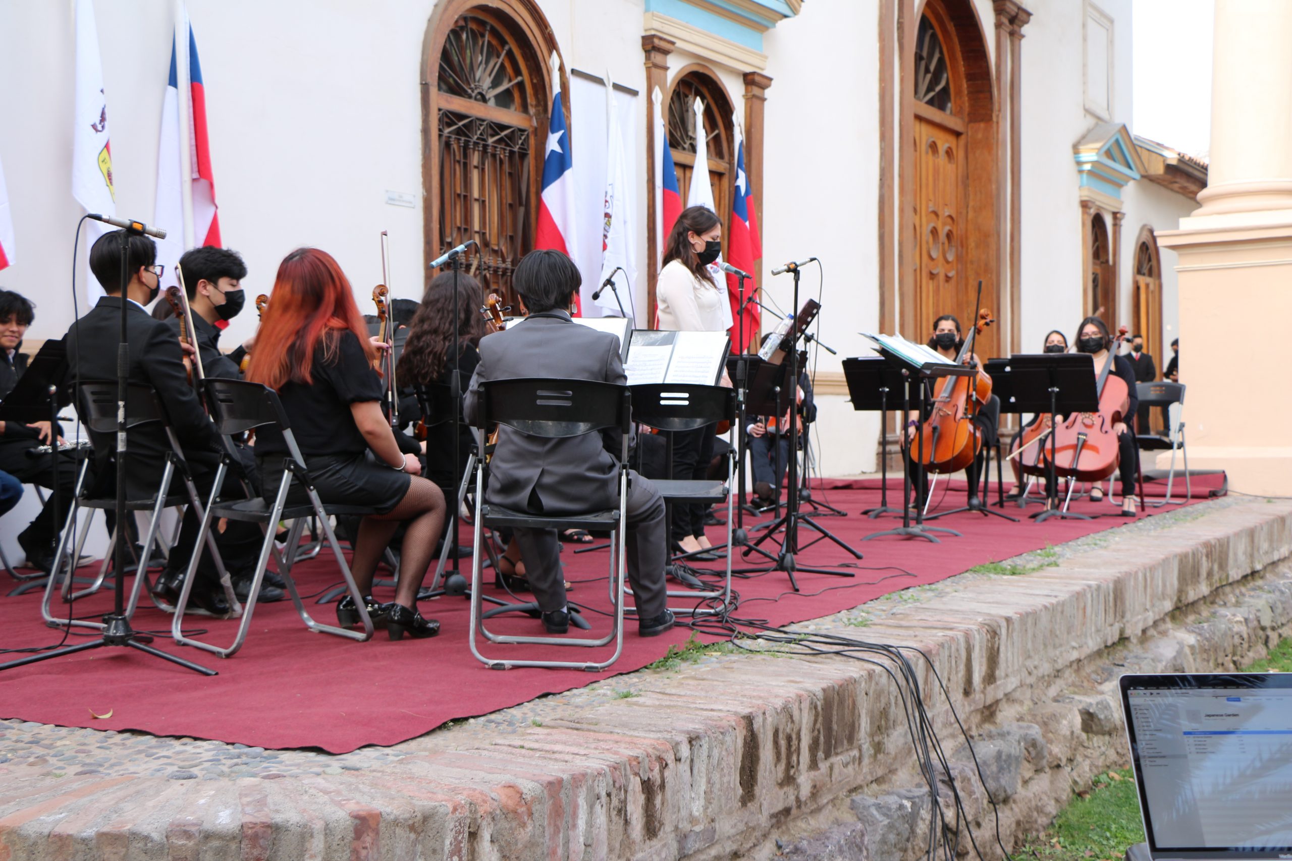 SAN FELIPE: Orquesta Filarmónica Juvenil de San Felipe se presenta con público en explanada del Buen Pastor