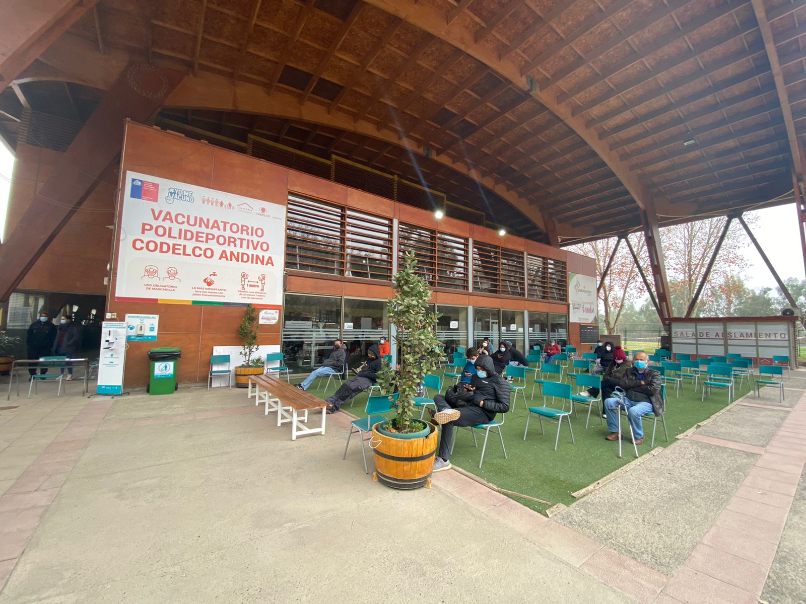 LOS ANDES: Vacunatorio de Cesfam Centenario se traslada desde Universidad de Aconcagua al Polideportivo de Codelco