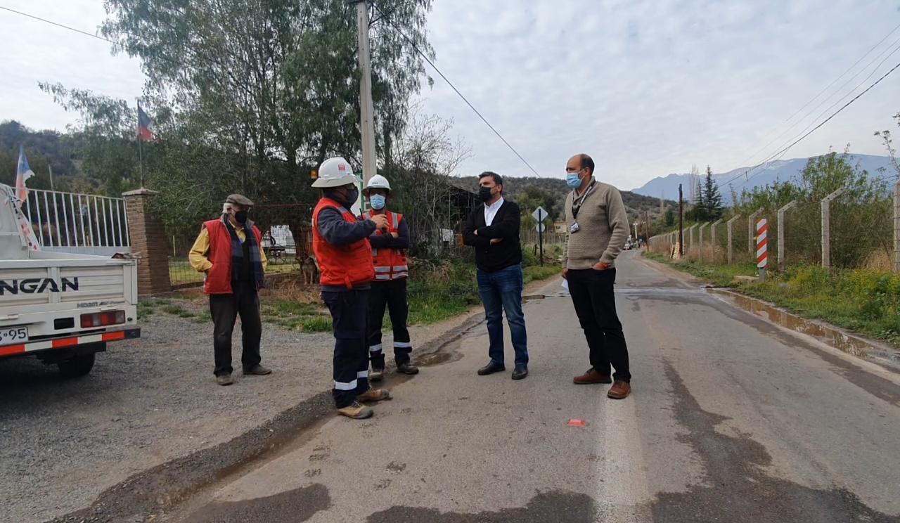 SAN ESTEBAN: Iniciaron los trabajos de instalación de nuevo sistema eléctrico que iluminará un extenso sector de El Huape