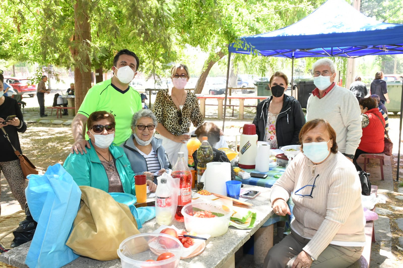 LOS ANDES: Más de 500 personas mayores disfrutaron del paseo al aire libre organizado por el Municipio Andino