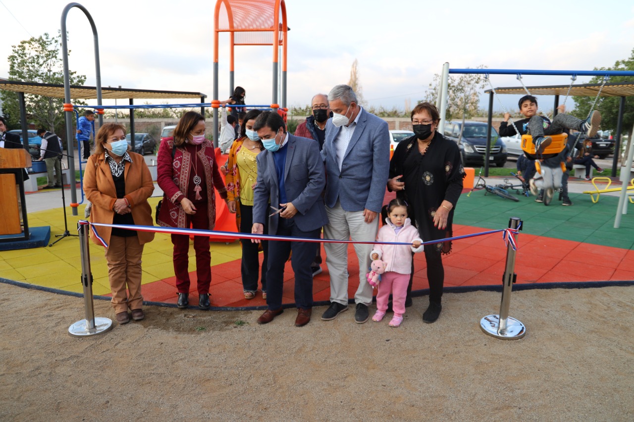 LOS ANDES: Municipio andino entrega remodelada plazoleta a vecinos de Los Acacios