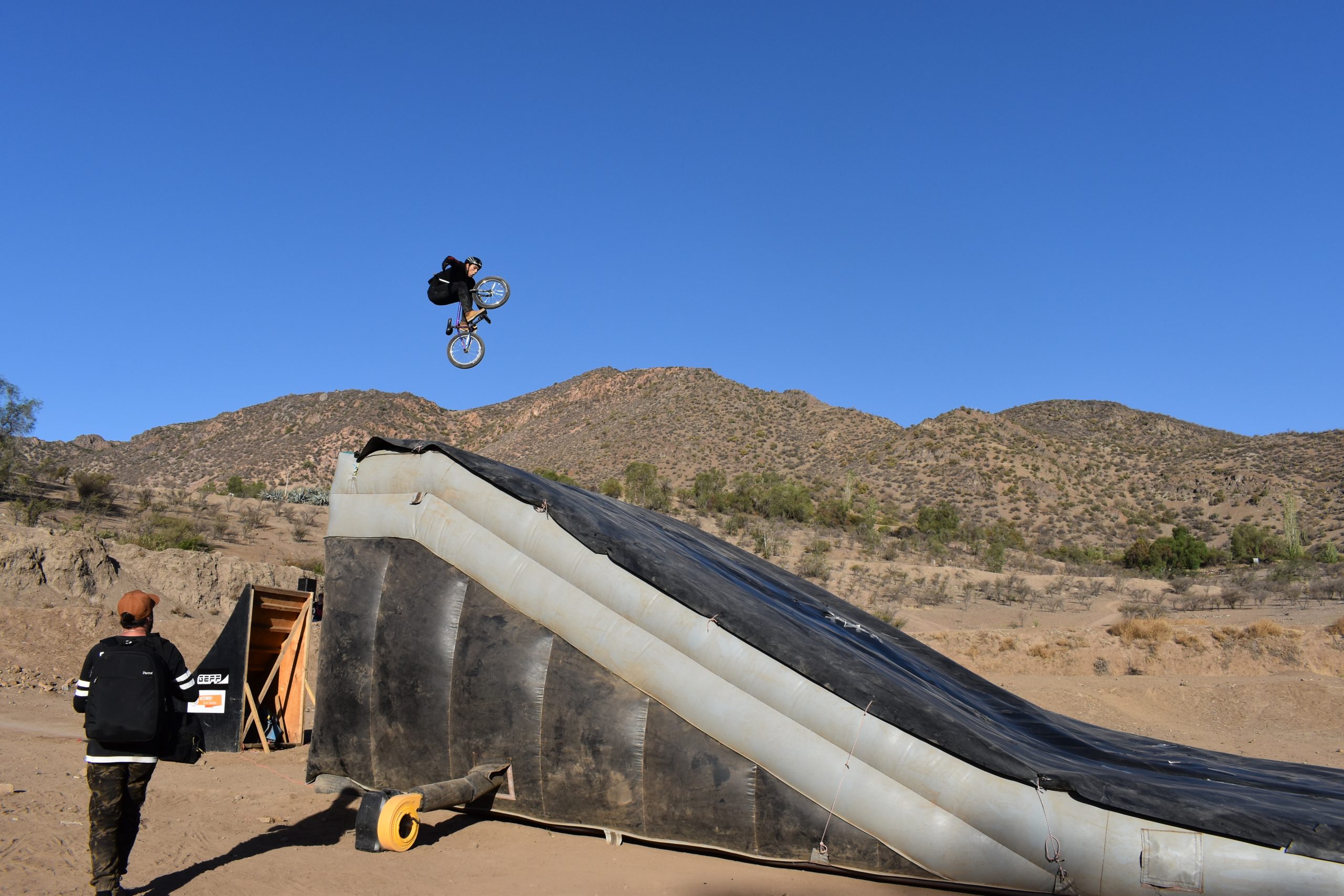 DEPORTE: La locura del Dirt Jump se instaló en Los Andes con evento “Big Air Sesh”