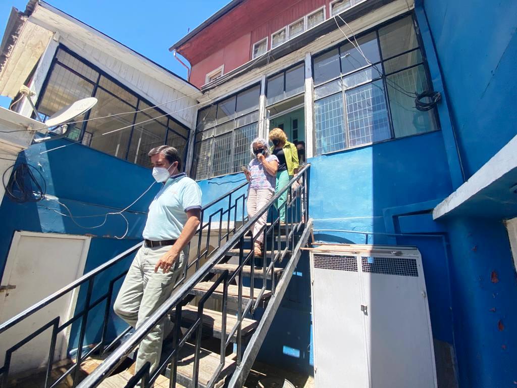 LOS ANDES: Autoridades visitan proyecto de recuperación de casa donde vivió Gabriela Mistral