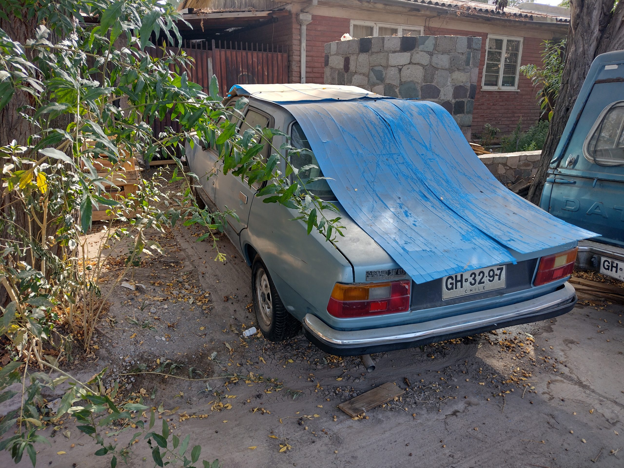 LOS ANDES:  Equipo de Seguridad Pública de Los Andes realiza un plan de acción para disminuir autos abandonados en la vía pública