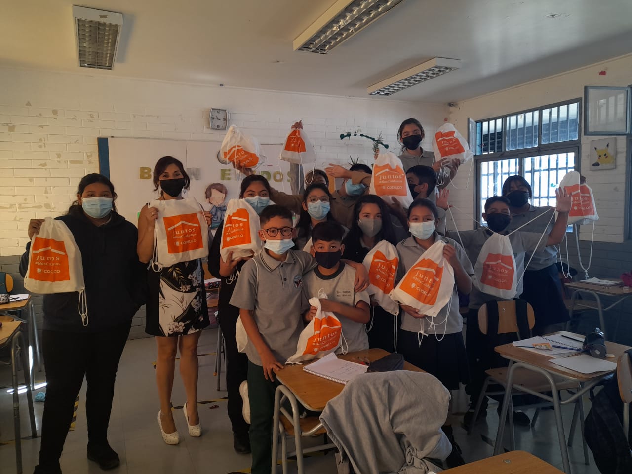CODELCO:  Con entrega de kits sanitarios Andina apoya a estudiantes de sus comunidades vecinas