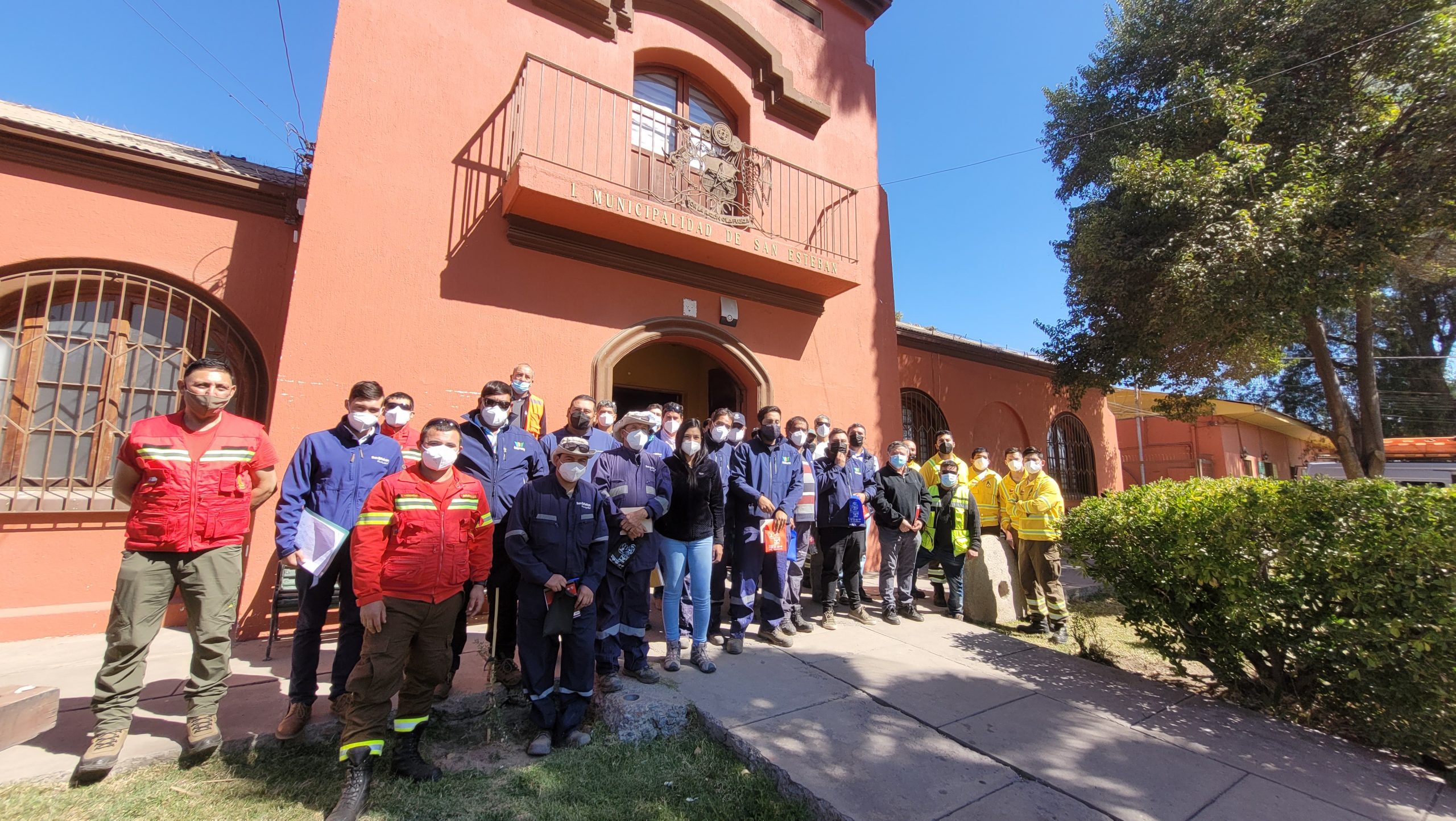 SAN ESTEBAN:  Equipos municipales de San Esteban recibieron capacitación de CONAF sobre correcto uso de herramientas y técnicas de emergencia ante incendios forestales