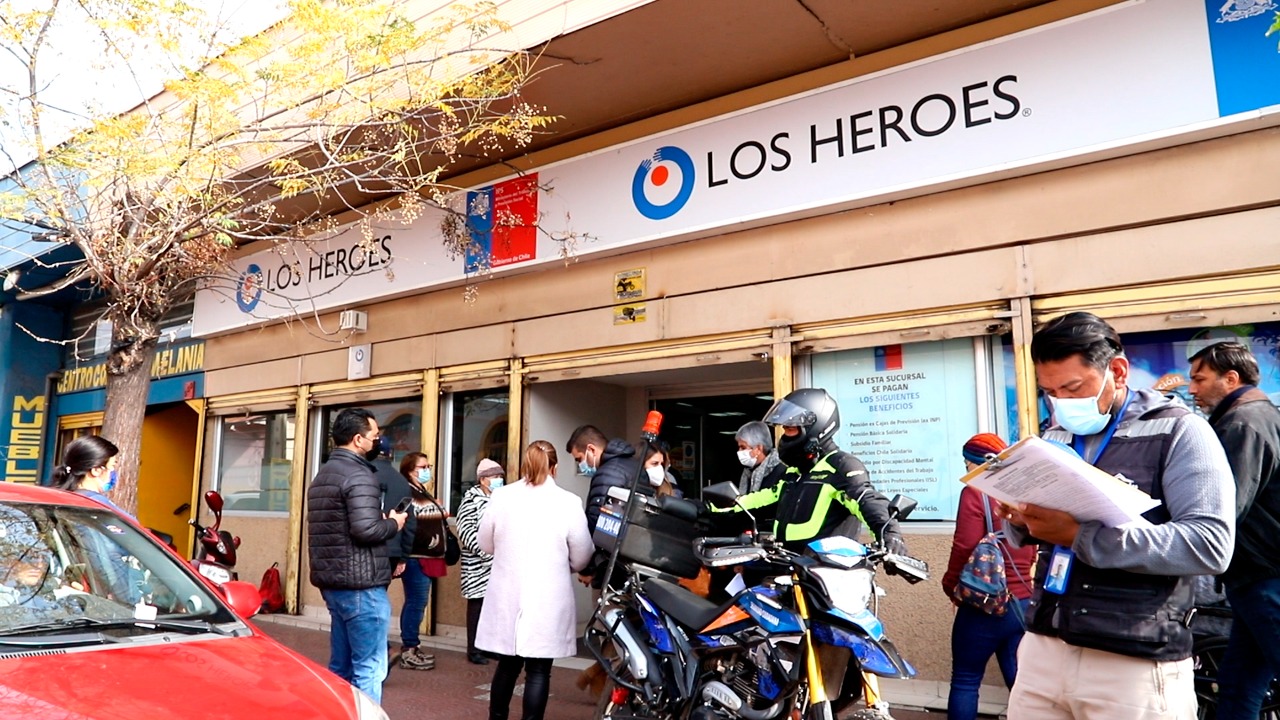 LOS ANDES: Seguridad Pública despliega equipos en lugares de pago de pensiones a las personas mayores