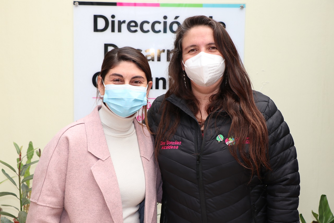 CALLE LARGA: Vecinas y vecinos de Calle Larga cuentan con asesoría jurídica gratuita gracias a iniciativa municipal