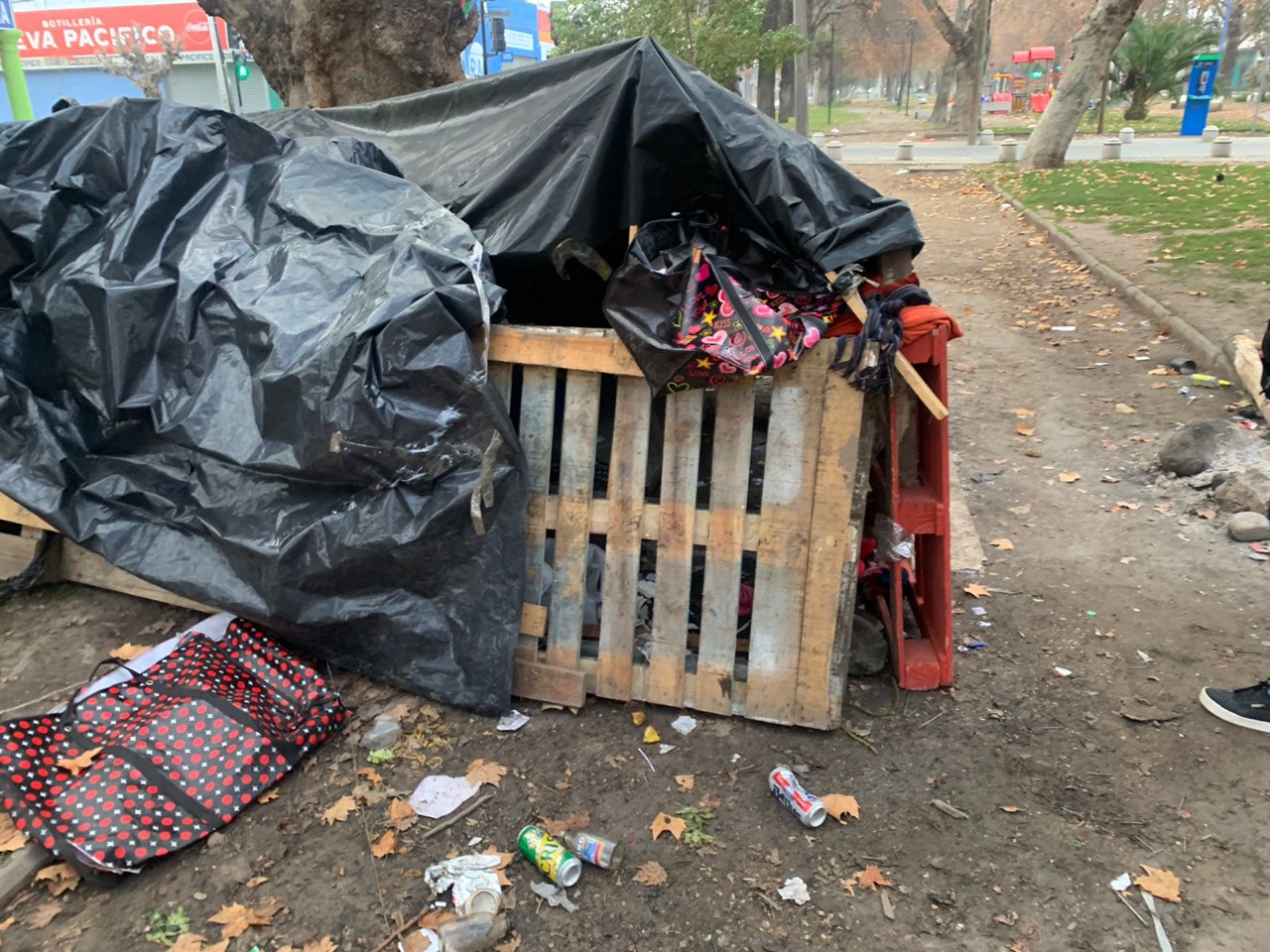SAN FELIPE: Municipalidad de San Felipe erradicó los «rucos» que se habían instalado en Chacabuco y Terraza de Plaza de Armas
