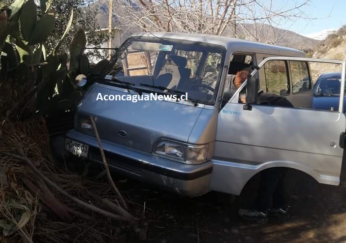 LOS ANDES: Luego de una intensa búsqueda, recuperan furgón robado la noche del domingo en calle Rancagua. «El Vehículo fue encontrado en una toma ubicada en el sector del portezuelo amarillo»
