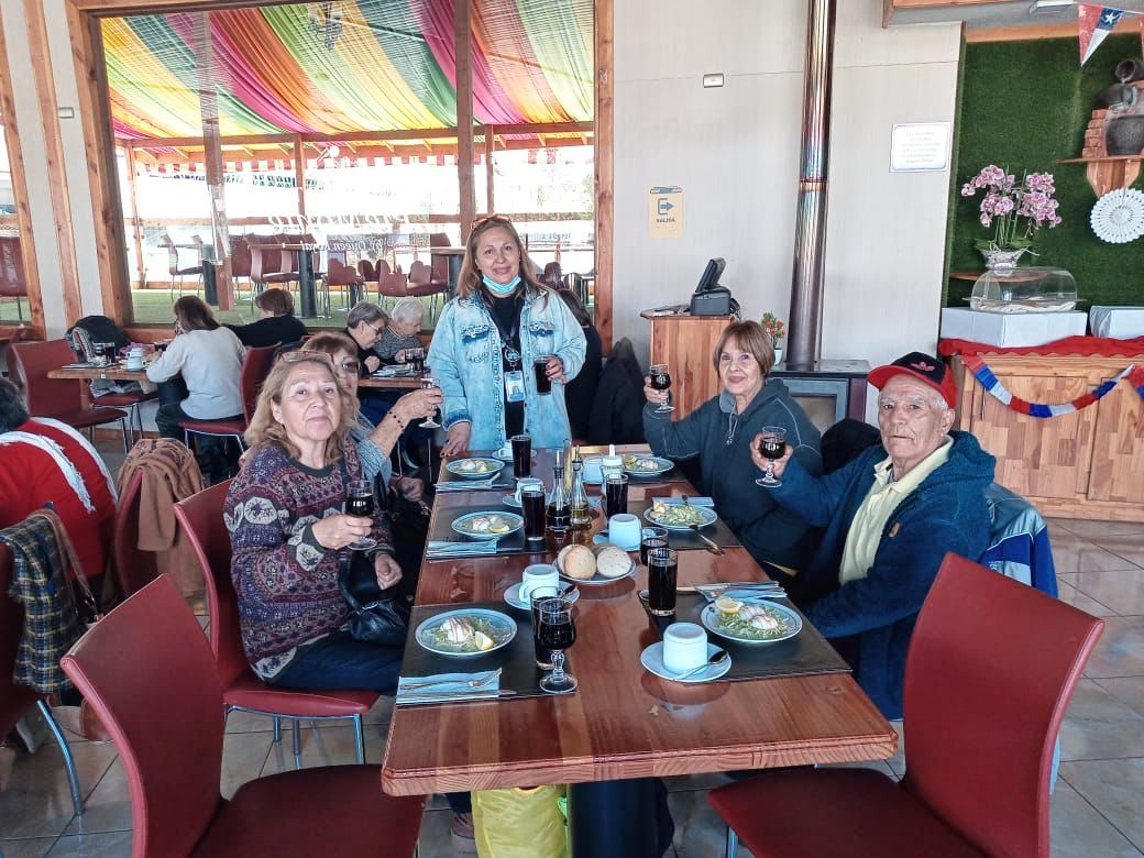 LOS ANDES: En Los Andes se retoman los viajes recreativos para las personas mayores