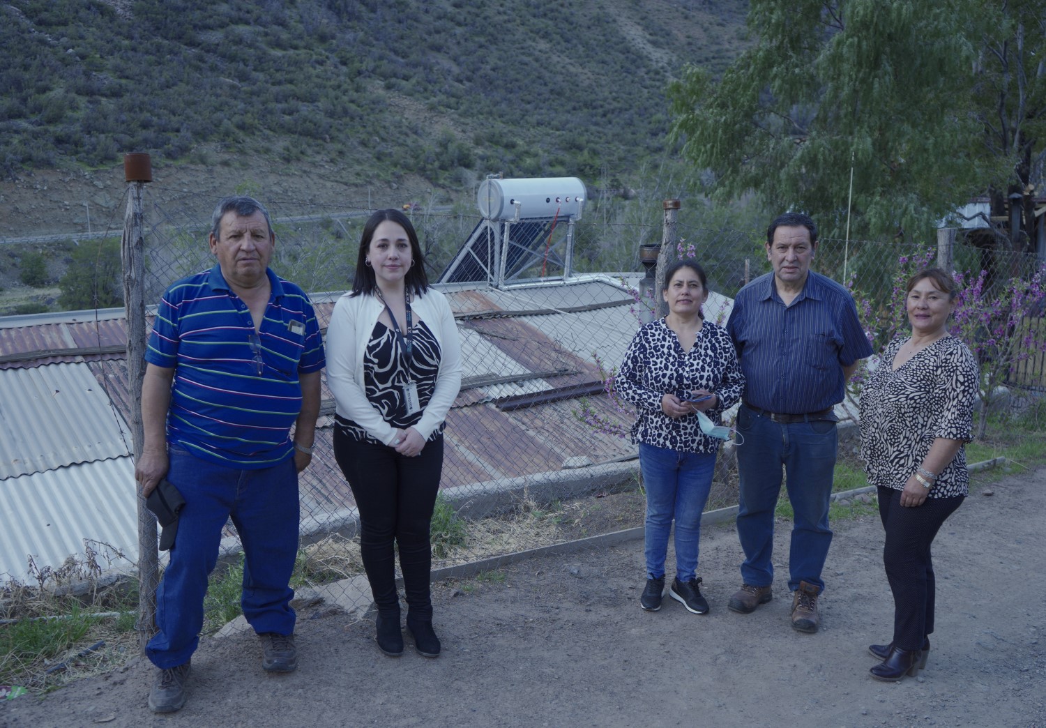 CODELCO: Nuevas familias del sector Bocatoma recibieron un sistema solar térmico para sus hogares