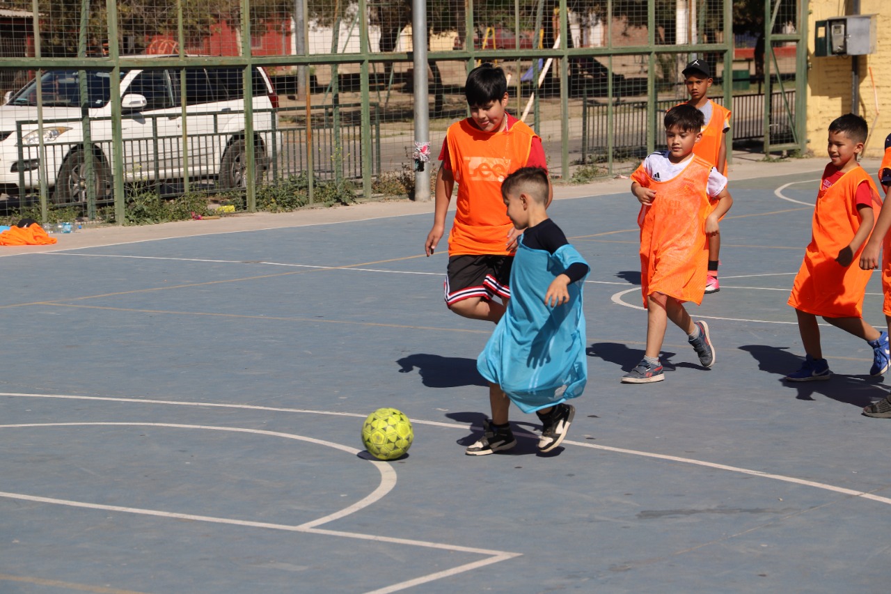 LOS ANDES:  Municipalidad de Los Andes realiza taller de baby fútbol en Alto Aconcagua para niños y adolescentes