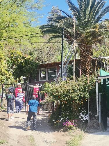 LOS ANDES: Confirman fallecimiento de hombre que recibió descarga eléctrica en el Km 8.5 del Camino Internacional
