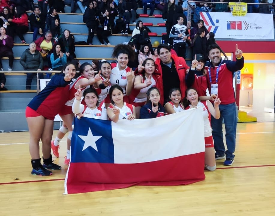 SAN FELIPE: Liceo Bicentenario Cordillera de San Felipe Campeón Nacional Escolar Femenino de Voleibol sub 14