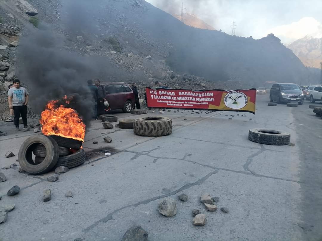 LOS ANDES: Codelco repudia las manifestaciones que bloquearon los caminos y mantuvieron retenidos a 1.800 trabajadores y trabajadoras de Andina