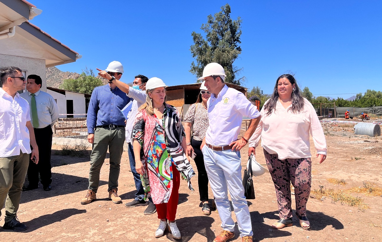 PANQUEHUE: Alcalde Gonzalo Vergara solicita al SERVIU agilizar procesos administrativos en construcción de viviendas de escorial II de Panquehue  