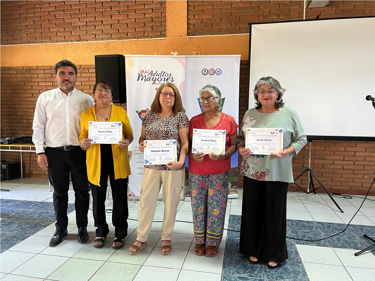 SAN ESTEBAN: 25 adultos mayores de San Esteban se certificaron como líderes comunitarios de salud con el programa “Más Adultos Mayores Autovalentes”