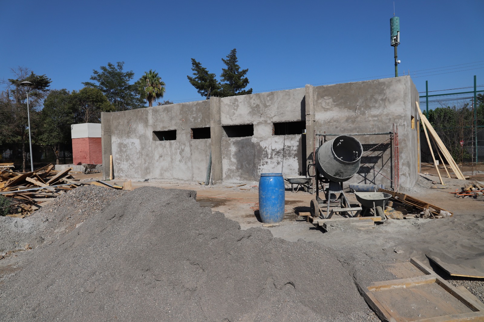 LOS ANDES: Más de 60% de avance presenta la construcción de nuevos camarines en villa Jardines Familiares