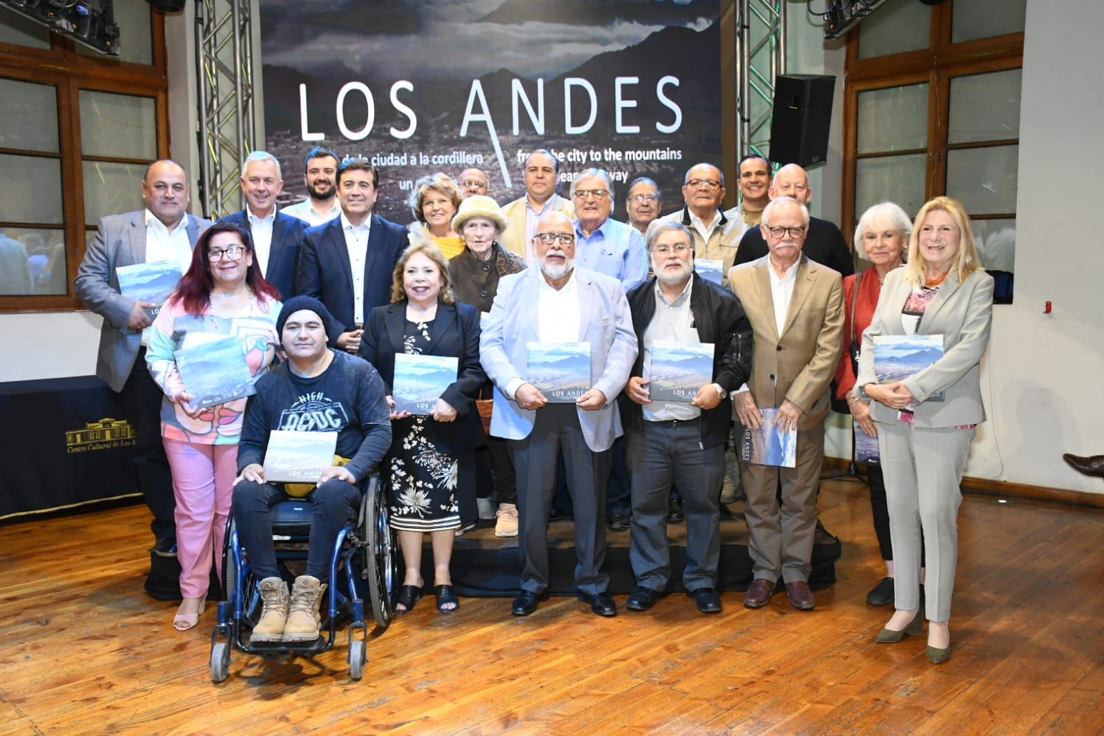 LOS ANDES: Presentan libro fotográfico de Los Andes que busca preservar el patrimonio de la ciudad
