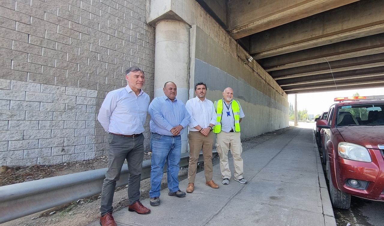 SAN ESTEBAN: Alcalde Ortega recorre junto a Delegado Provincial y Seremi de Obras Públicas la autopista Los Andes para abordar problemas de seguridad vial