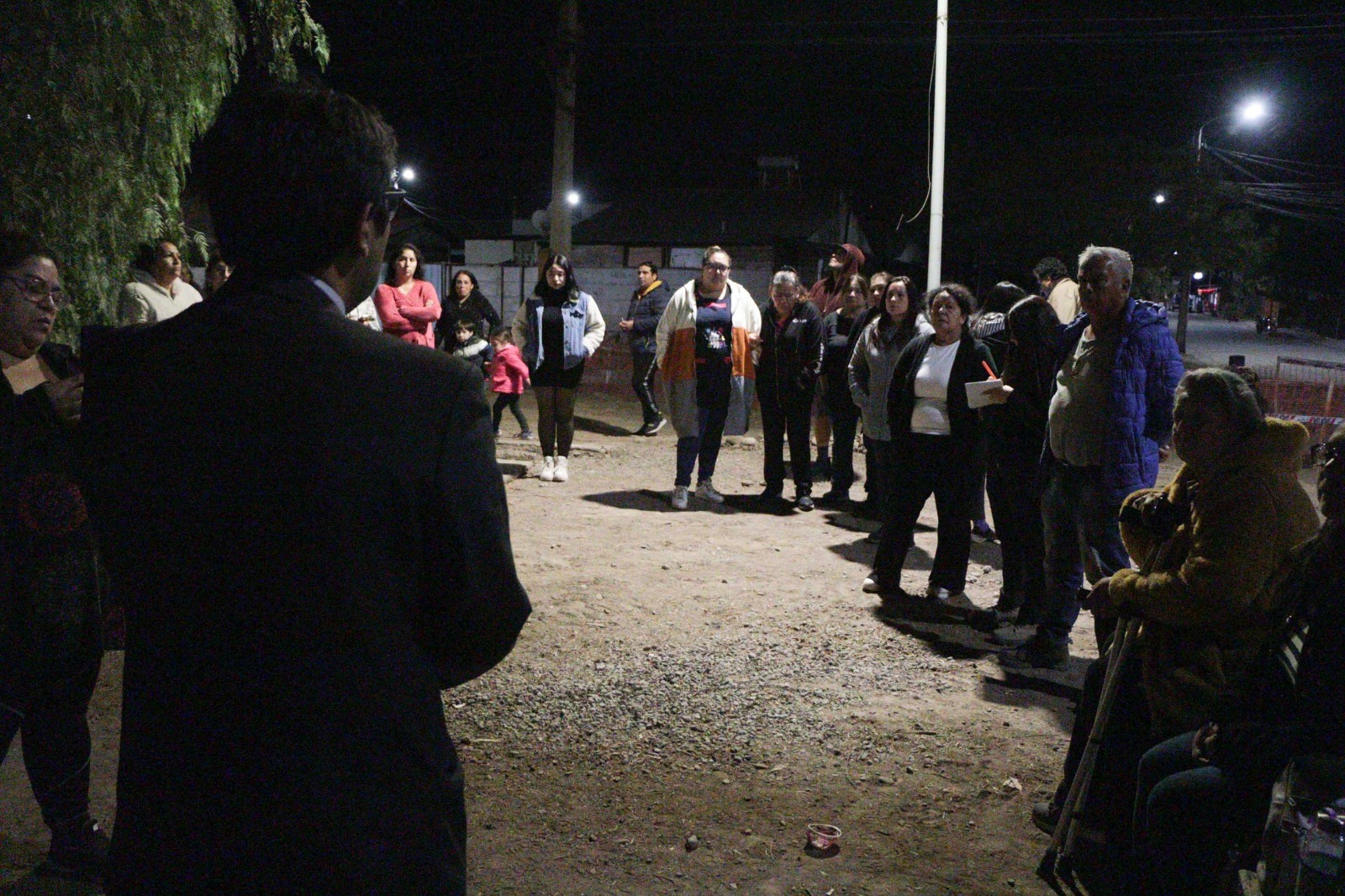 SAN FELIPE: Municipio y vecinos de Villa Juan Pablo II se reúnen para abordar dificultades por reposición de Pedro de Valdivia