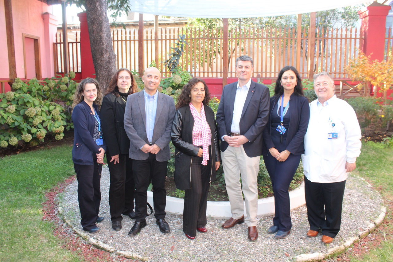 LOS ANDES: Delegación Diplomática de Canadá conoce dependencias del Hospital de Los Andes