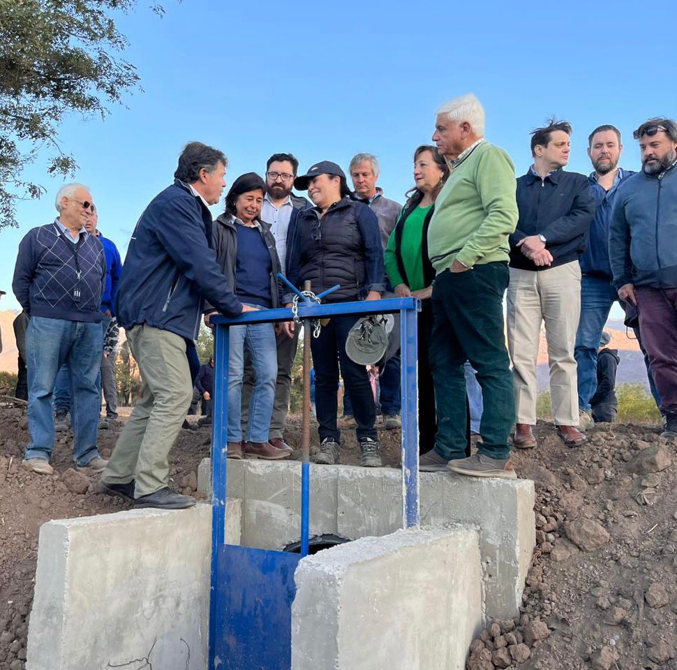 LOS ANDES: Ministro de Agricultura inspecciona nuevas obras de canal Rinconada que aportarán a la seguridad hídrica y alimentaria de regantes de Los Andes
