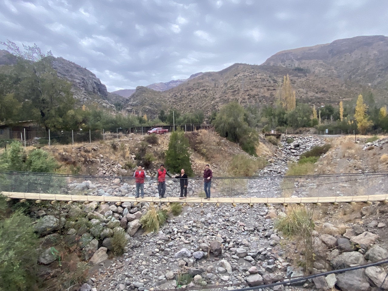LOS ANDES: Codelco Andina apoya reparación de puentes cimbra en localidades del Camino Internacional
