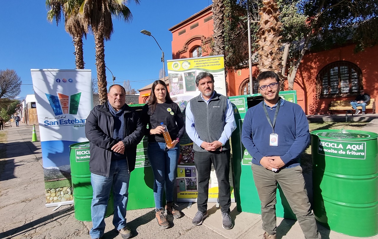 SAN ESTEBAN: Municipalidad de San Esteban instaló 13 contenedores de aceite usado para continuar fortaleciendo la política medioambiental