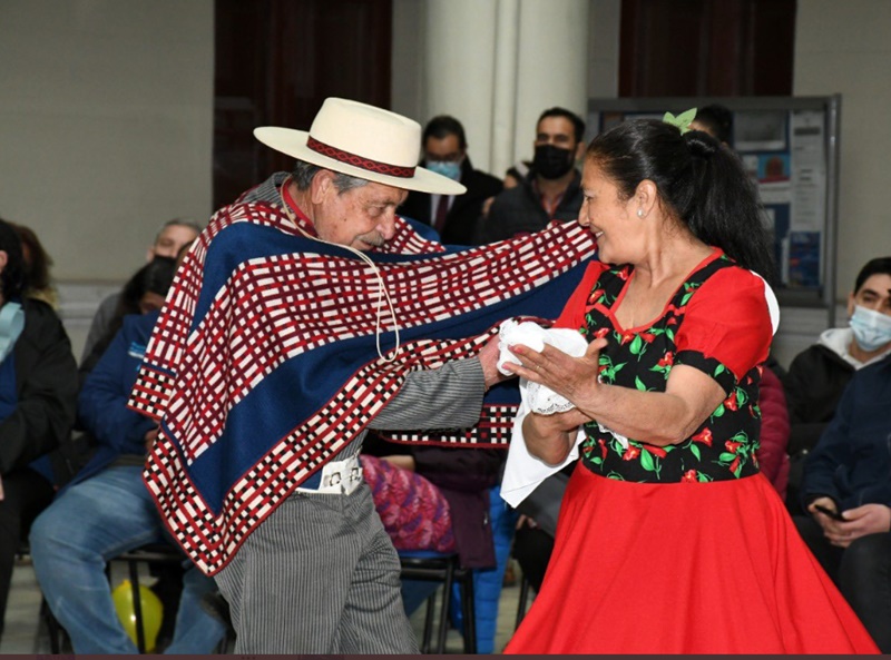 CALLE LARGA: ¡Aro, aro, aro! Municipalidad de Calle Larga convoca a inscripciones para el Campeonato Comunal de Cueca del Adulto Mayor 2023 