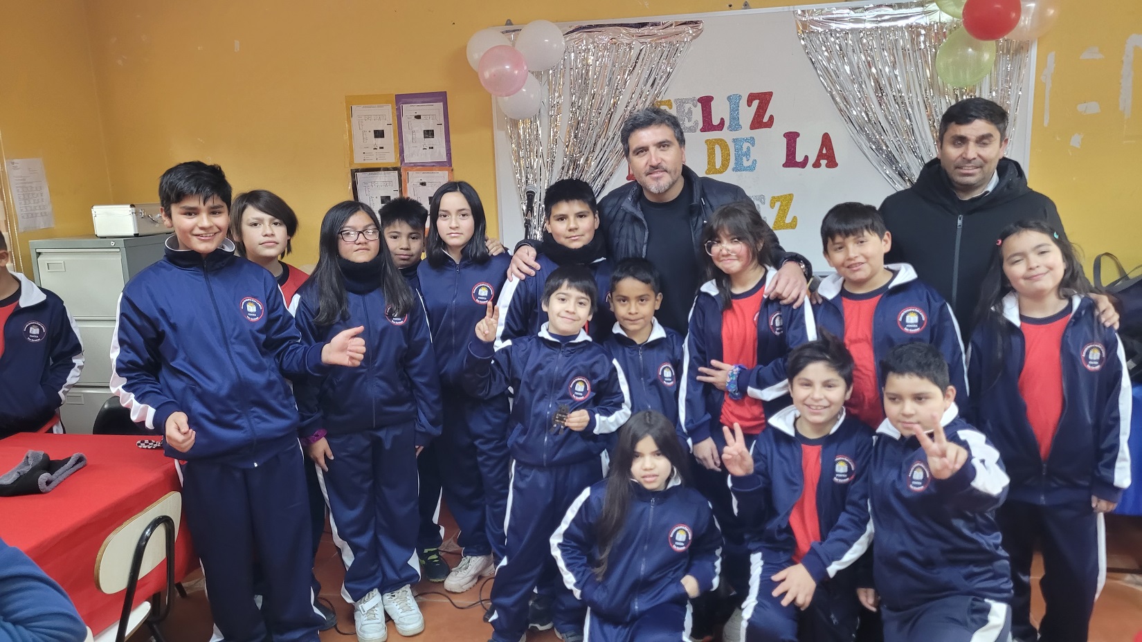 SAN ESTEBAN: Escuela Inclusiva San Lorenzo de San Esteban adquirió uniformes escolares para todos sus alumnos